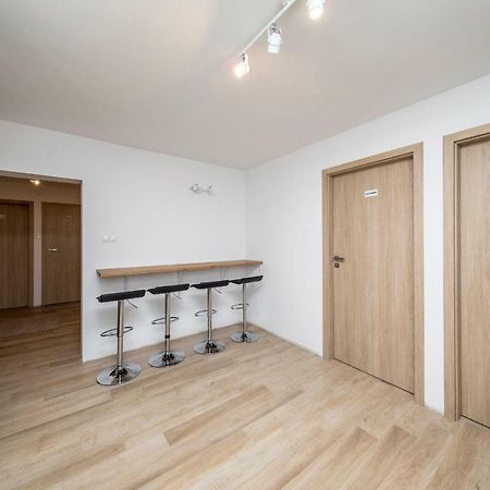6 Cities Rooms Варшава Экстерьер фото