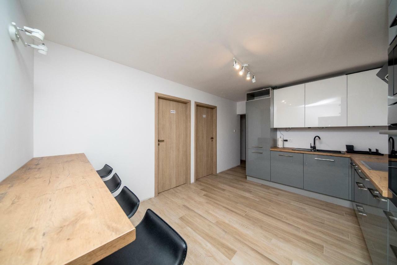 6 Cities Rooms Варшава Экстерьер фото